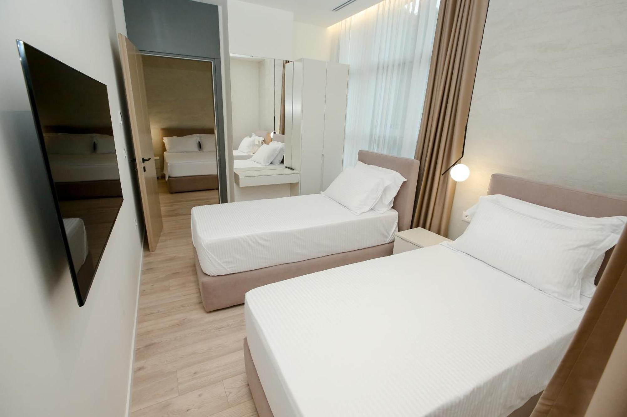 Nos Luxury Rooms Shkodër Exteriör bild