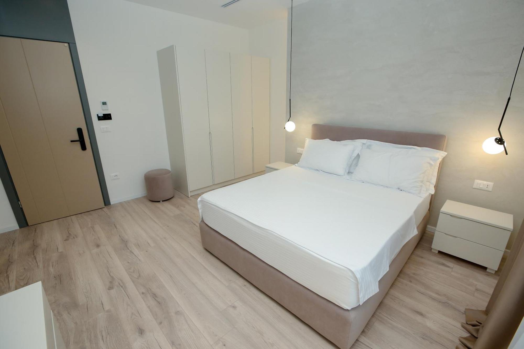 Nos Luxury Rooms Shkodër Exteriör bild