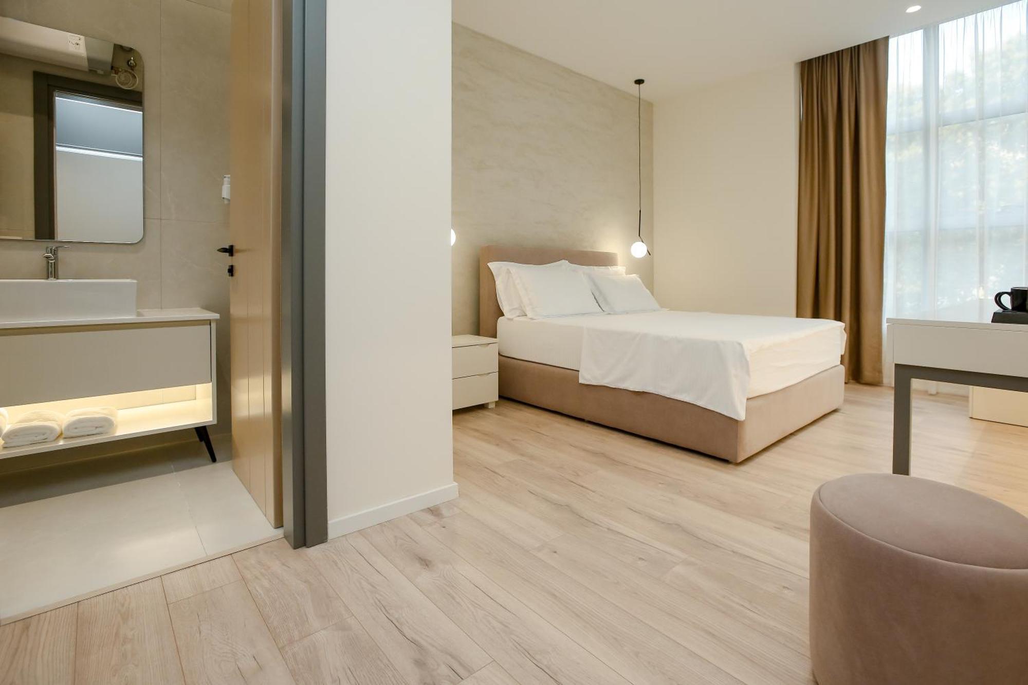 Nos Luxury Rooms Shkodër Exteriör bild