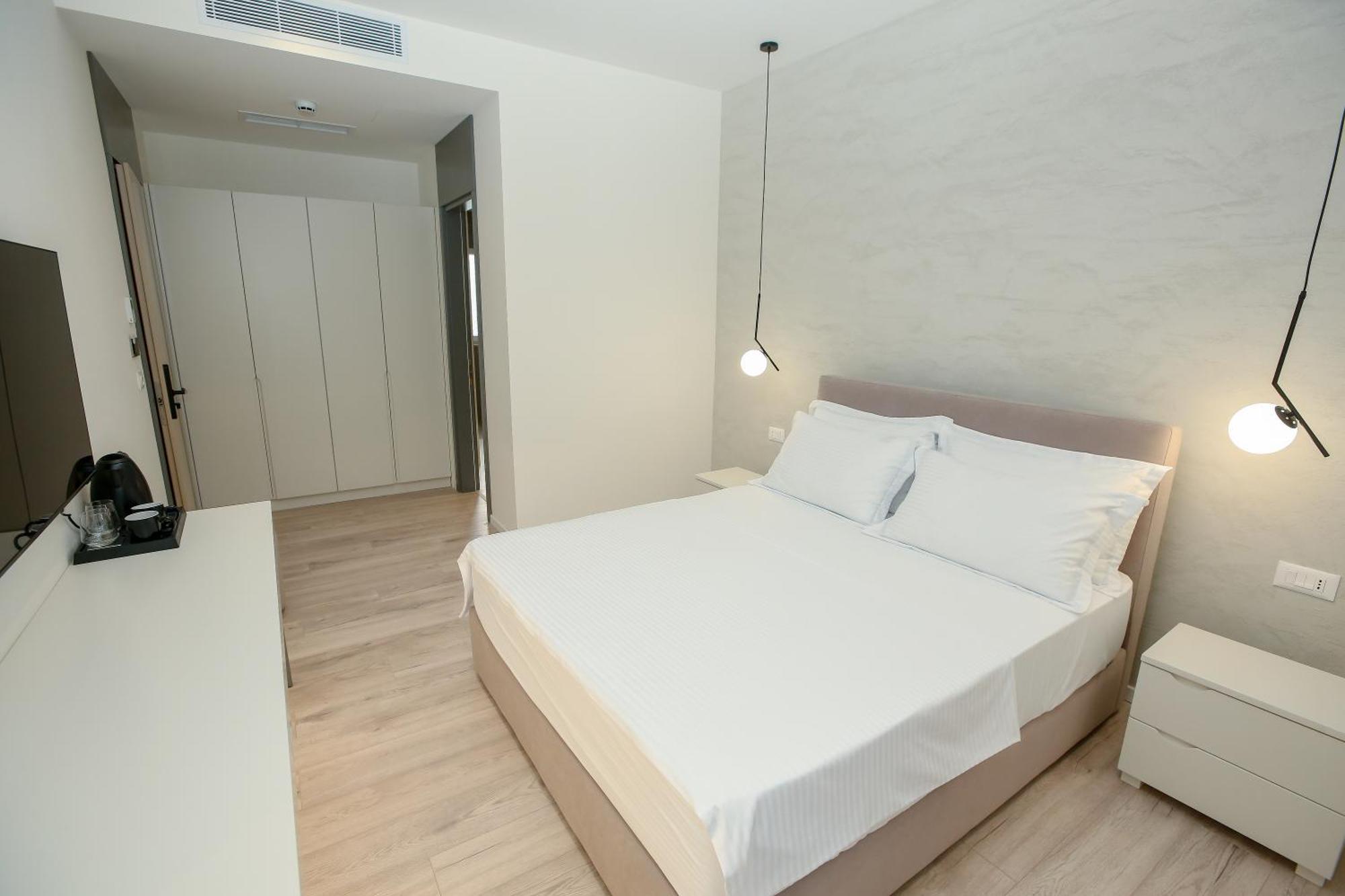 Nos Luxury Rooms Shkodër Exteriör bild